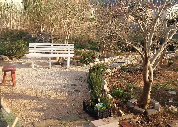 With A Parking Space Pag - 12892 *